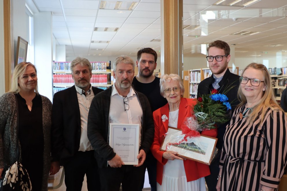 Helga Bjarnadóttir ásamt fjölskyldu.