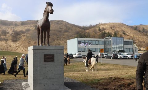Faxi afhjúpaður við setningu Sæluviku 2025